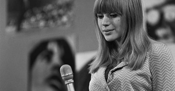 Marianne Faithfull singing at the Dutch TV programme 'Fanclub' (1966)