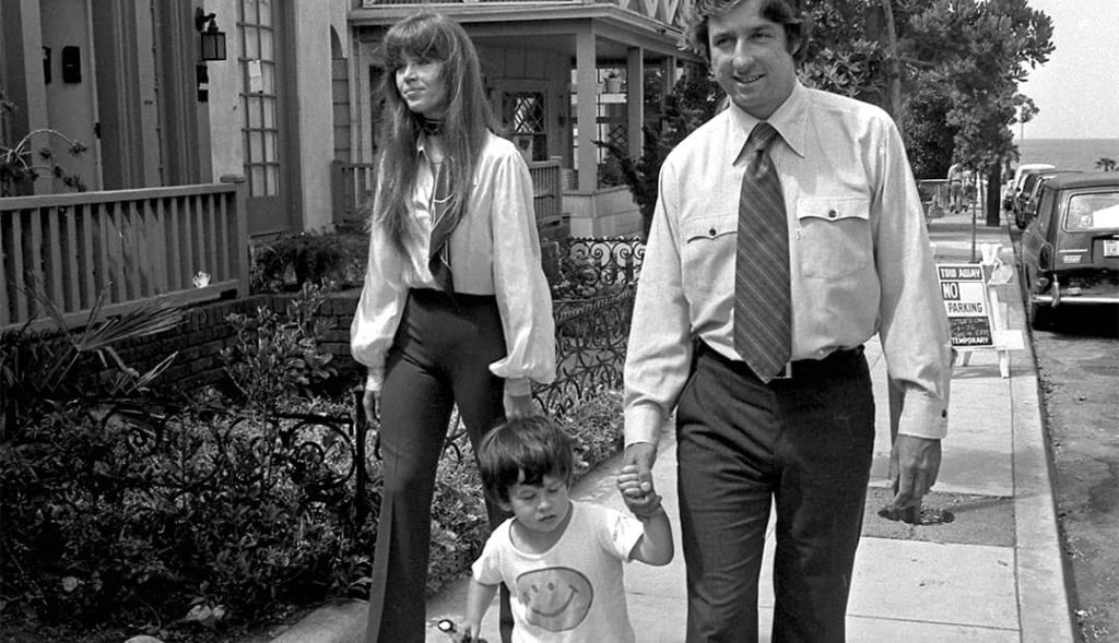 Jane Fonda (left), her husband, Tom Hayden (right), and their son, Troy (centre), walk to polling place near their Santa Monica home, Los Angeles, California, USA (1976)